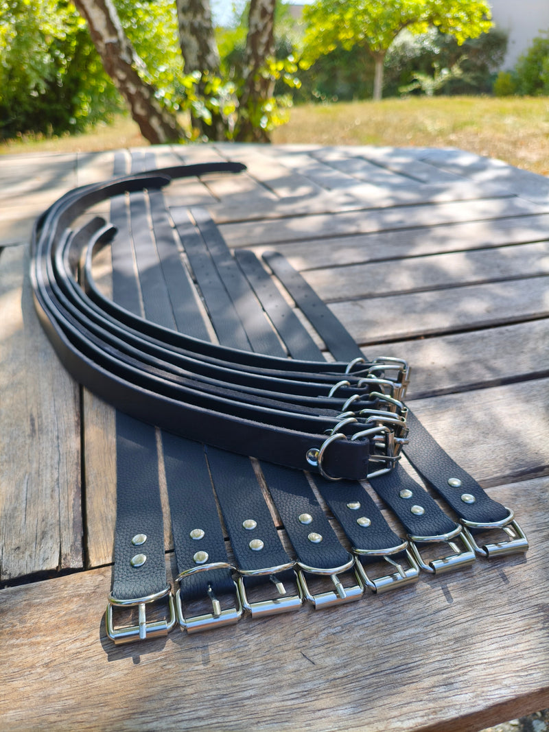 Jeu de sangles de bondage en cuir noir, collection La contrainte, fait main en France par AdryX