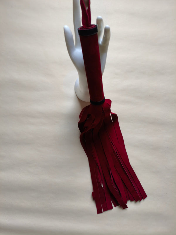 Martinet croûte cuir Bordeaux BDSM AdryX - vue complète