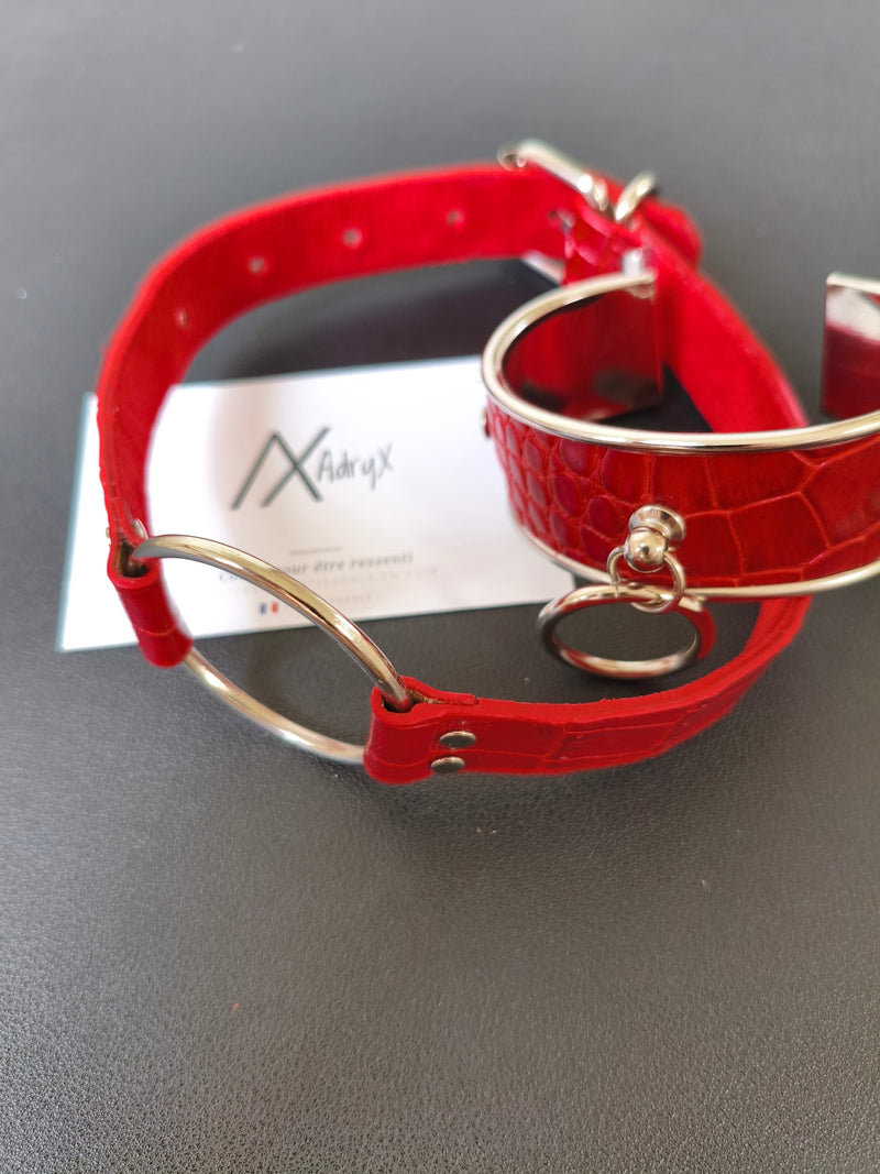 Parure bracelet et collier en cuir rouge effet crocodile – vue ensemble