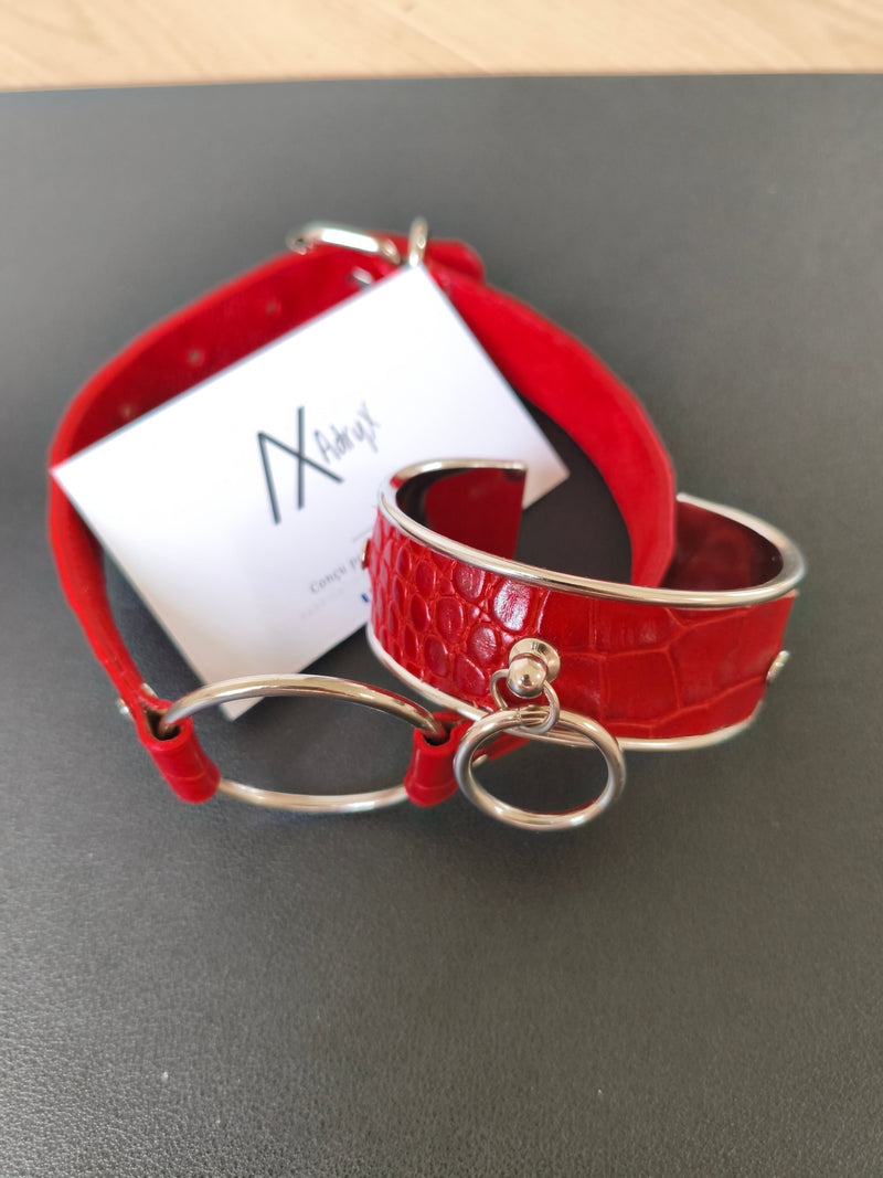 Bracelet en cuir rouge effet crocodile, structure métallique – AdryX