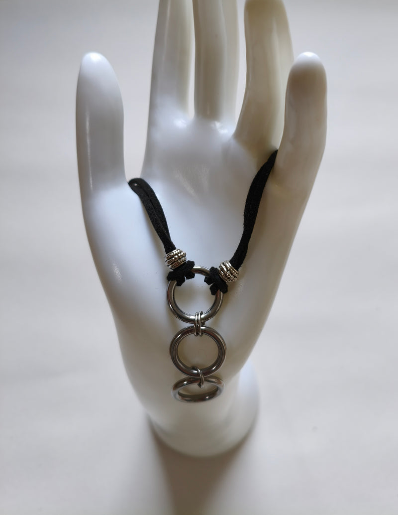 Collier 3 anneaux cuir AdryX - détail anneaux