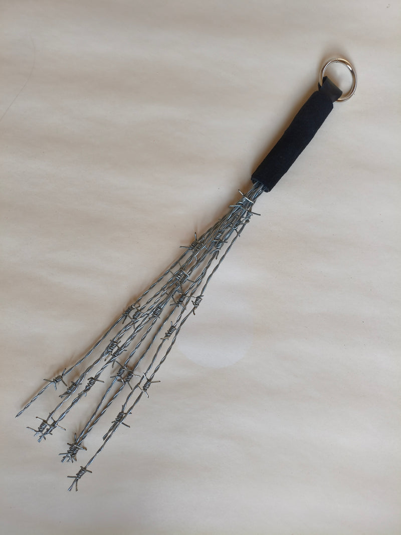 Martinet fils barbelés AdryX - détail lanières