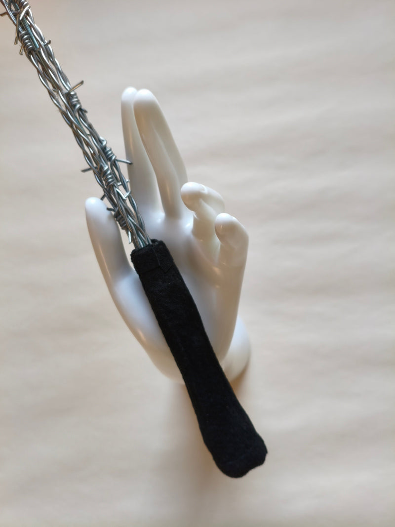 Badine fils barbelés BDSM artisanale AdryX - vue complète