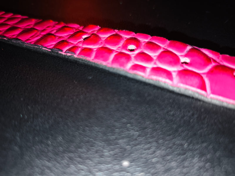 Collier BDSM cuir fuchsia artisanal - anneau pendentif Ø32mm