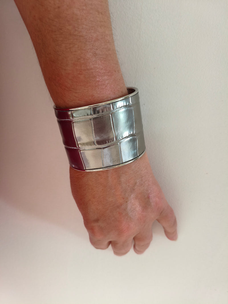 Bracelet manchette argenté croco AdryX - vue latérale