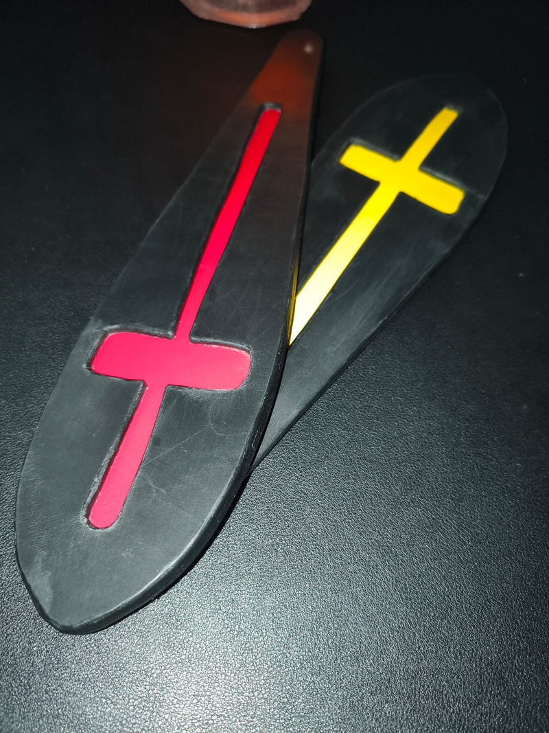 Paddle BDSM en cuir Les Croix du Silence AdryX - fait main en France